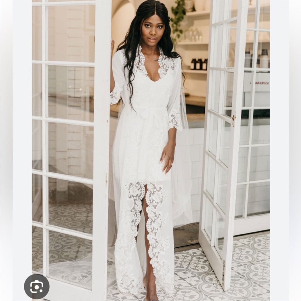 Lé Rose Bridal robe
